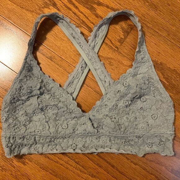 Aerie size medium gray lace razorback brawlage. No padding - Picture 1 of 5